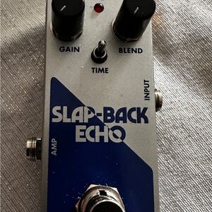 Slap-Back Echo Pedal in Blue and Silver